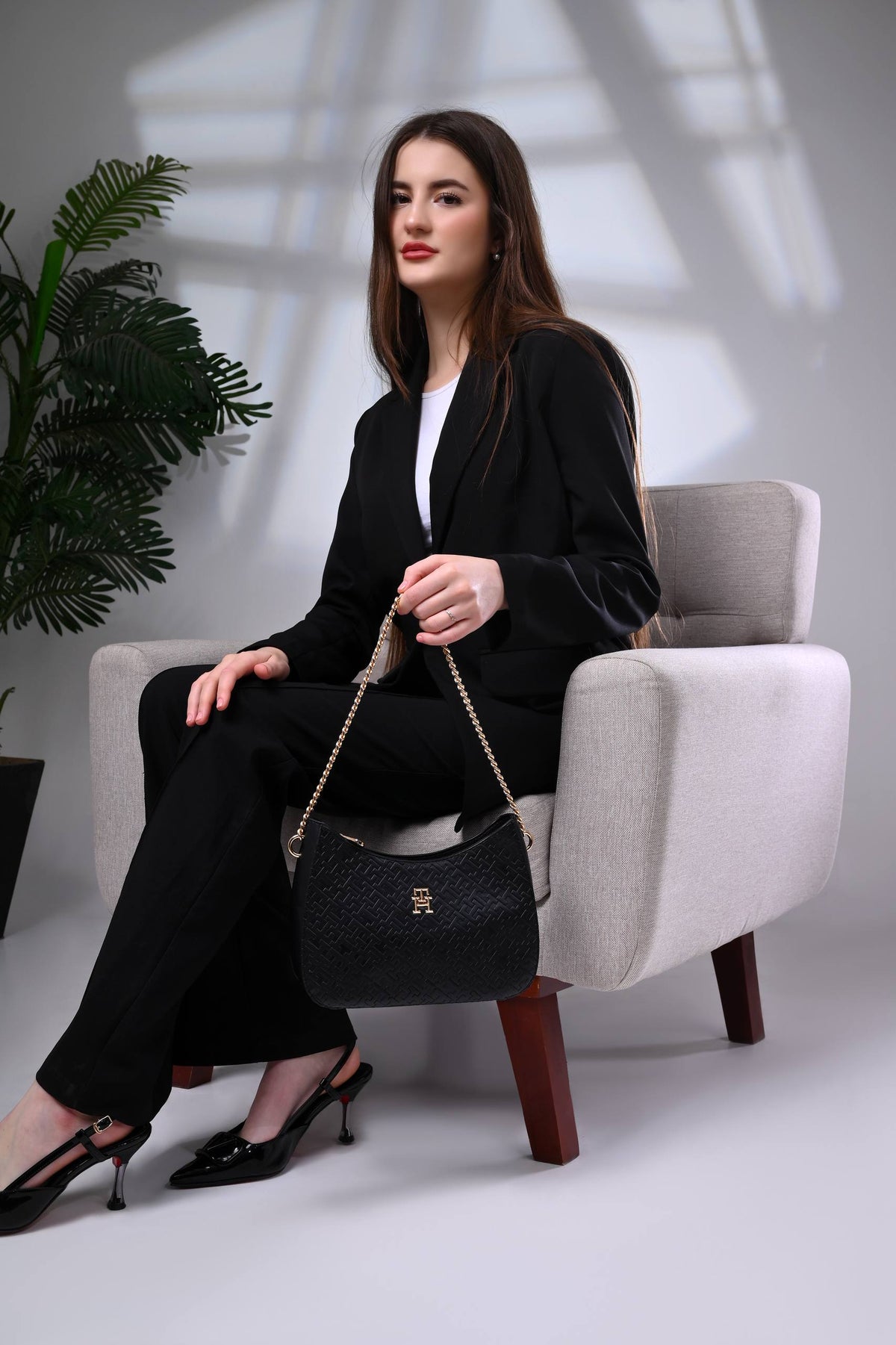 Tommy Hilfiger TH Textured Shoulder Bag Black TB304