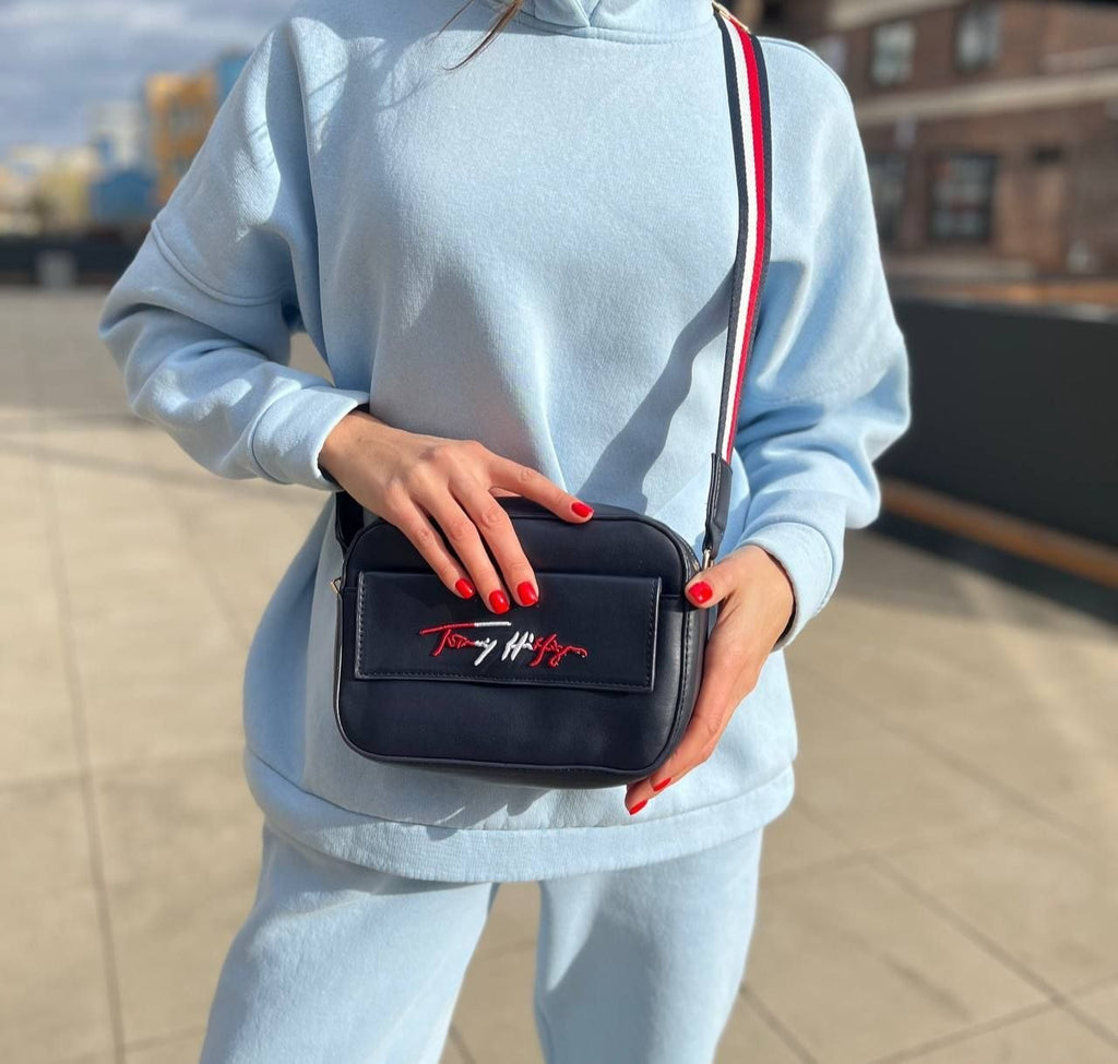 Tommy Hilfiger Blue Women Crossbody Bag Aw0Aw11073