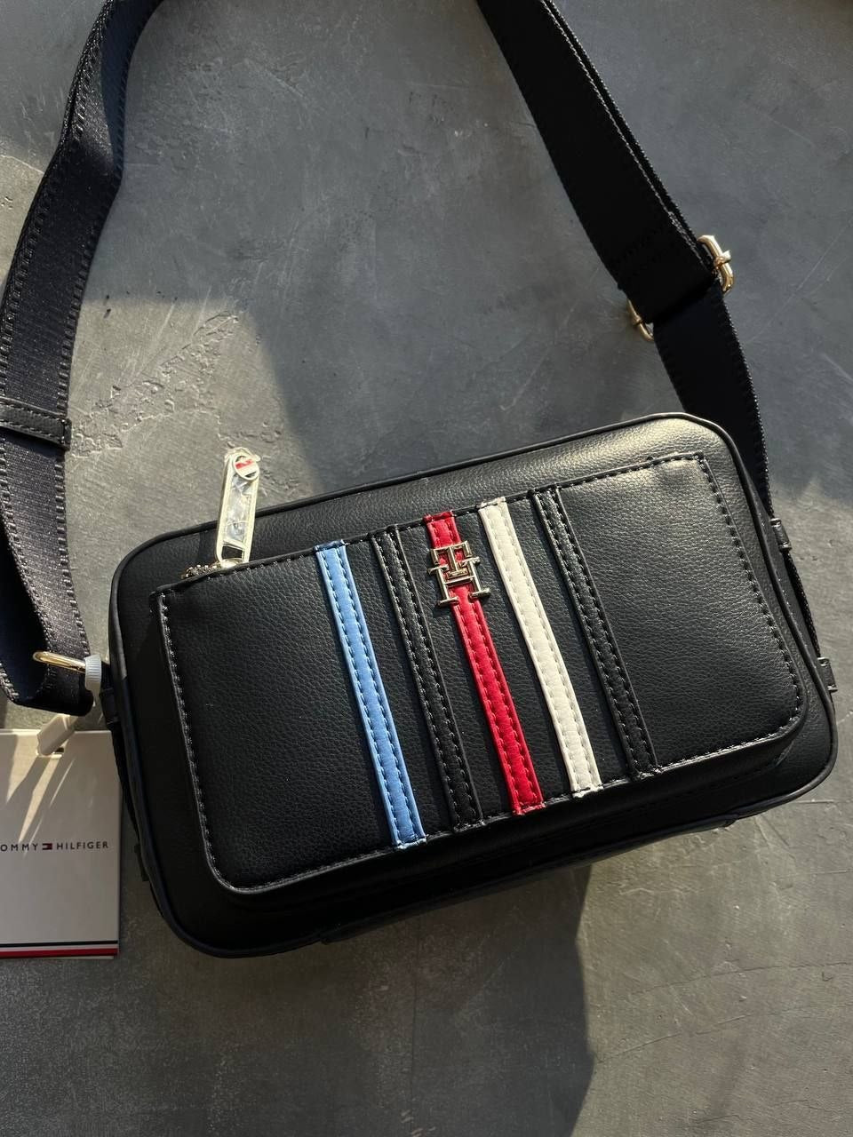 Tommy Hilfiger Iconic Camera Bag Corp Navy - TB116