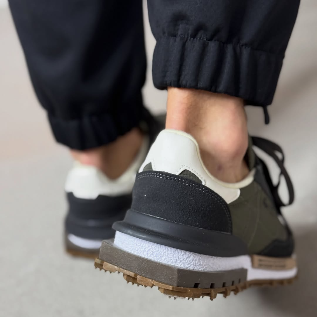 Lacoste ELITE ACTIVE - Trainers - khaki/dark green