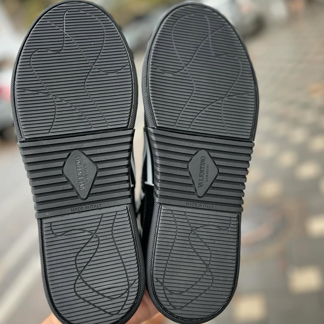 Valentino Garavani VL7N Black (Mirror)