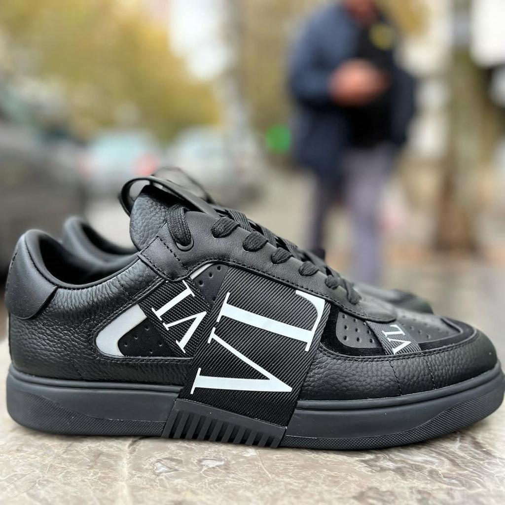 Valentino Garavani VL7N Black (Mirror)