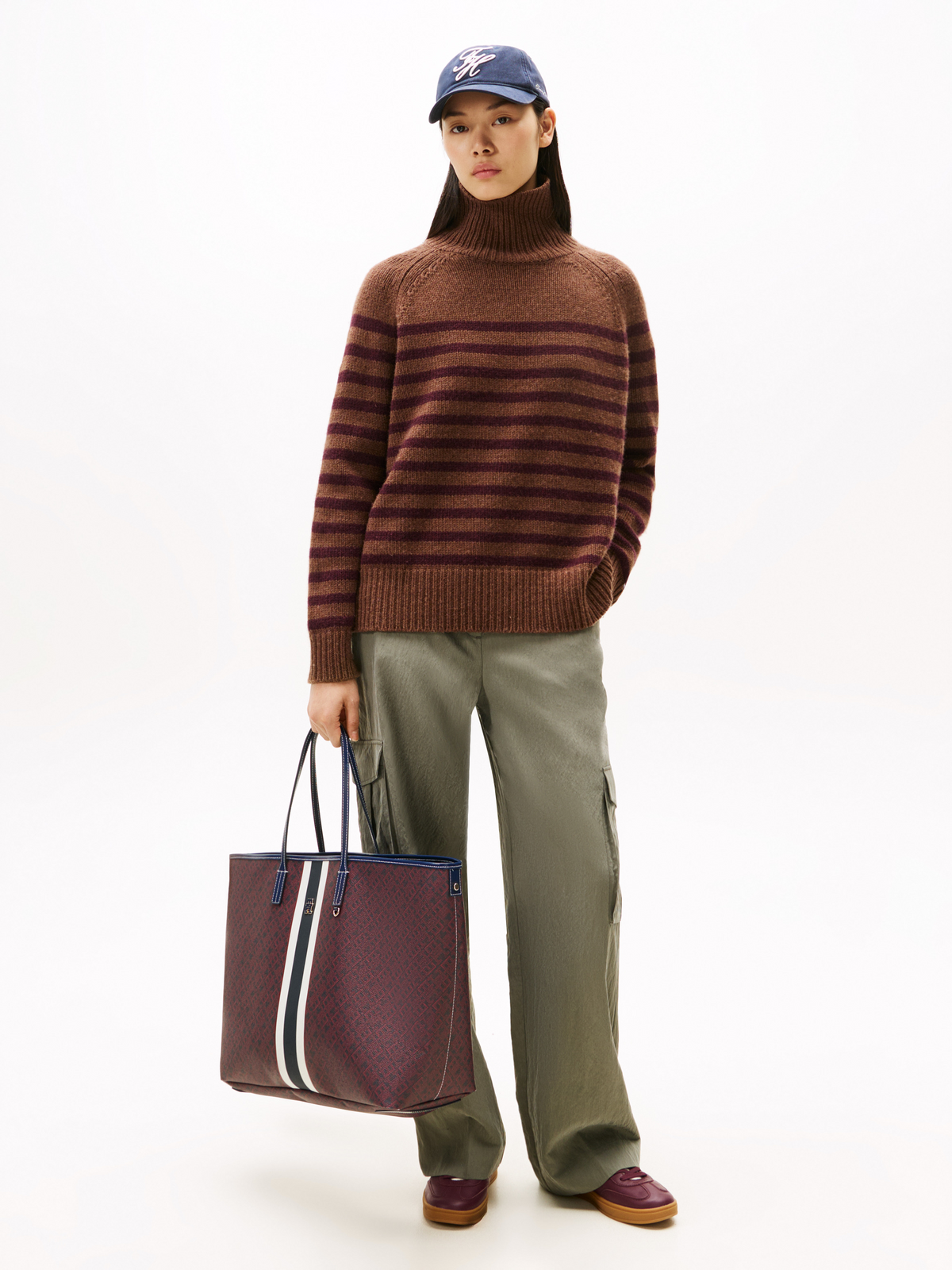 Tommy Hilfiger TH Monoplay Tote Bag And Pouch Burgundy