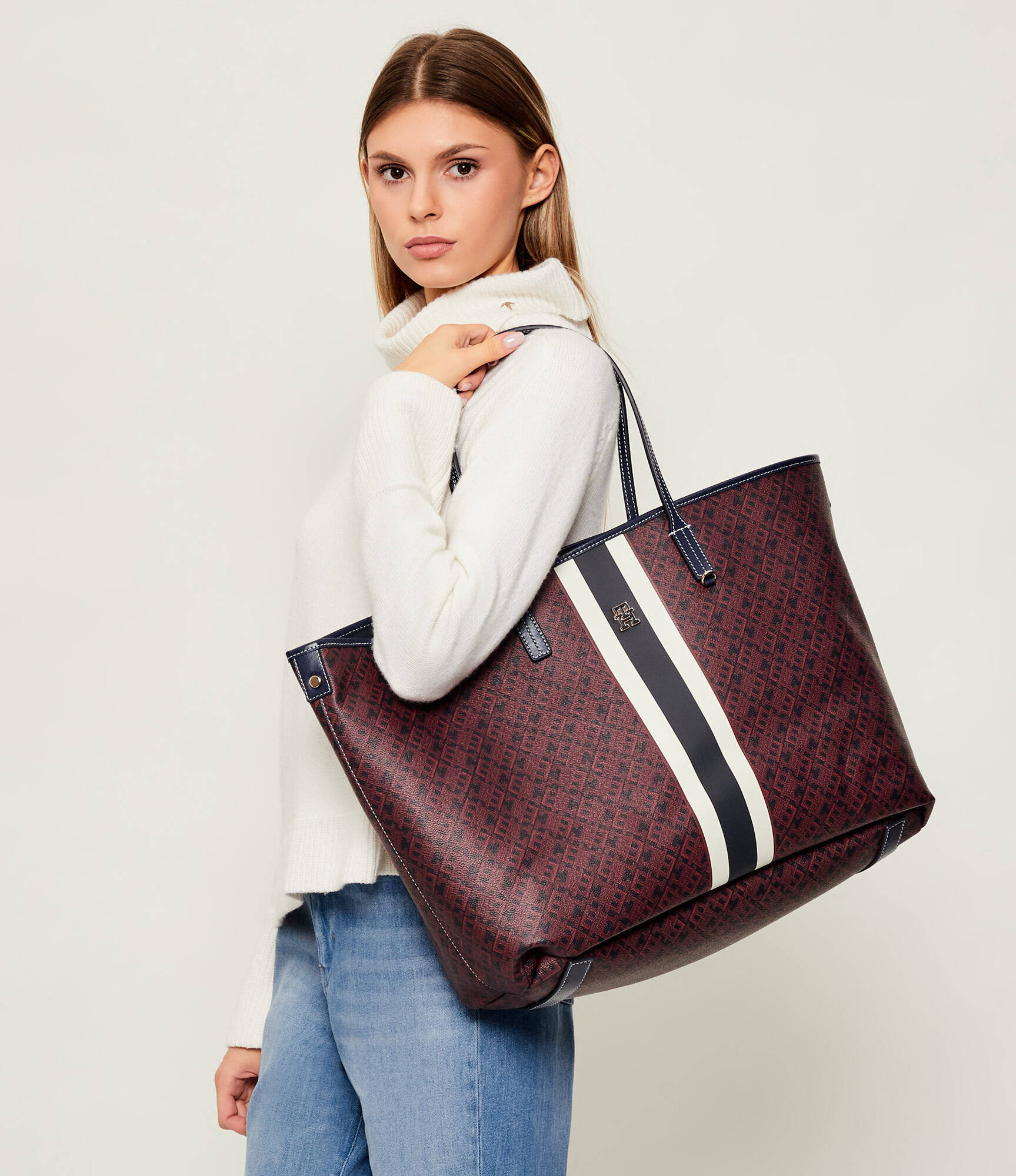 Tommy Hilfiger TH Monoplay Tote Bag And Pouch Burgundy