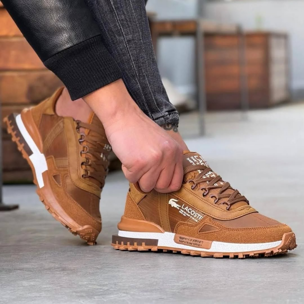 Lacoste ELITE ACTIVE - Trainers - Brown