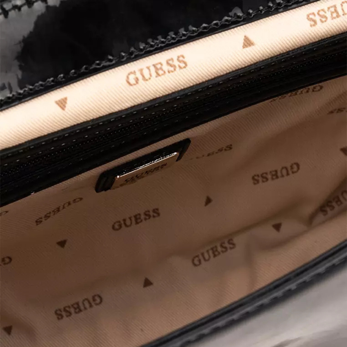 GUESS Nolana Top Handle Flap -GB55