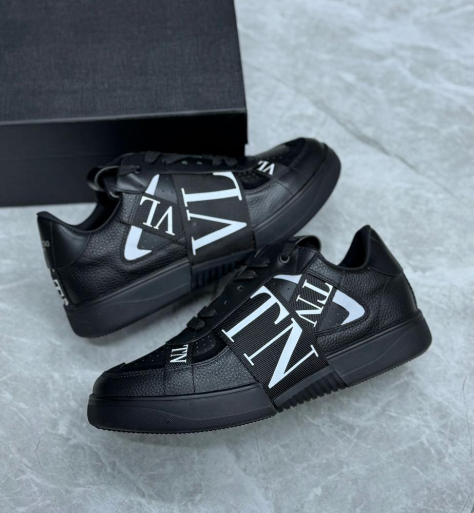 Valentino Garavani VL7N Black (Mirror)