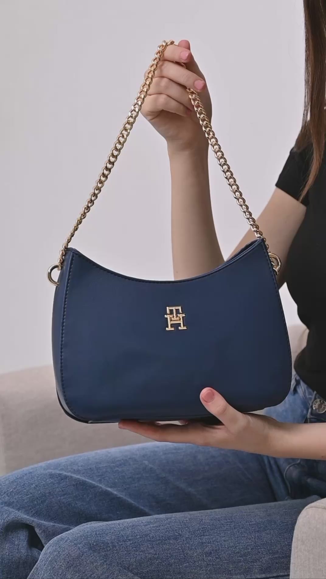 Tommy Hilfiger LOGOTAPE SHOULDER BAG Navy
