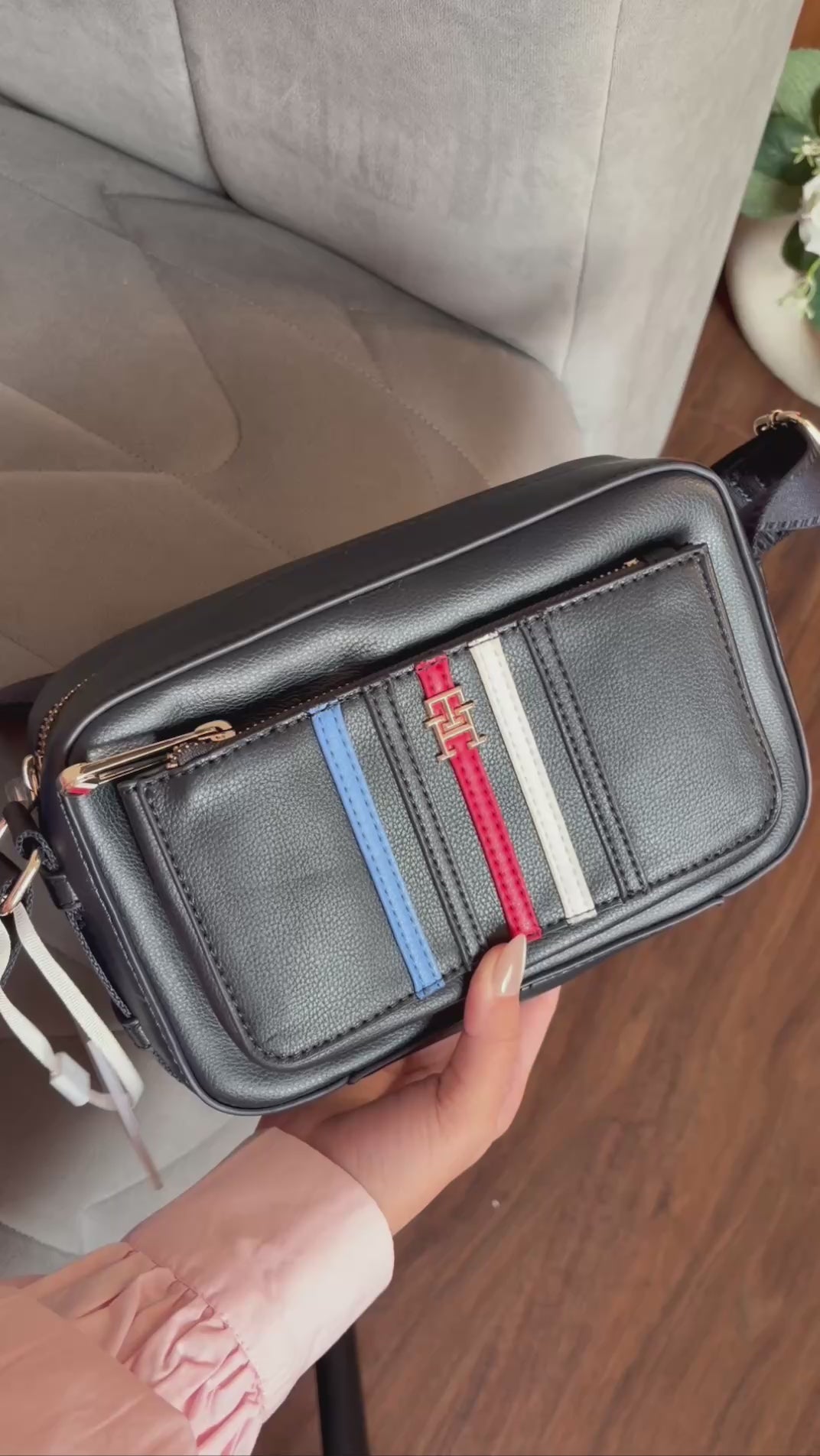Tommy Hilfiger Iconic Camera Bag Corp Navy - TB116