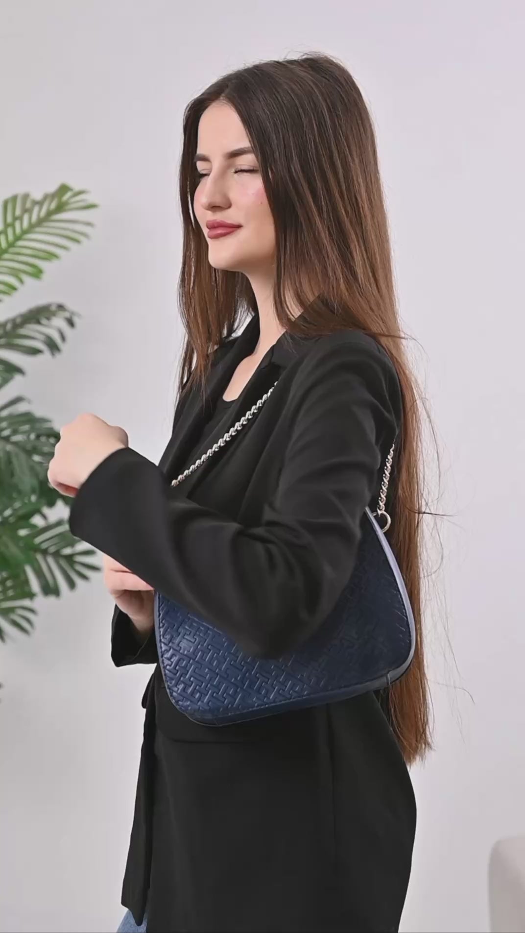 TOMMY HILFIGER TH Textured Shoulder Bag Blue TB308