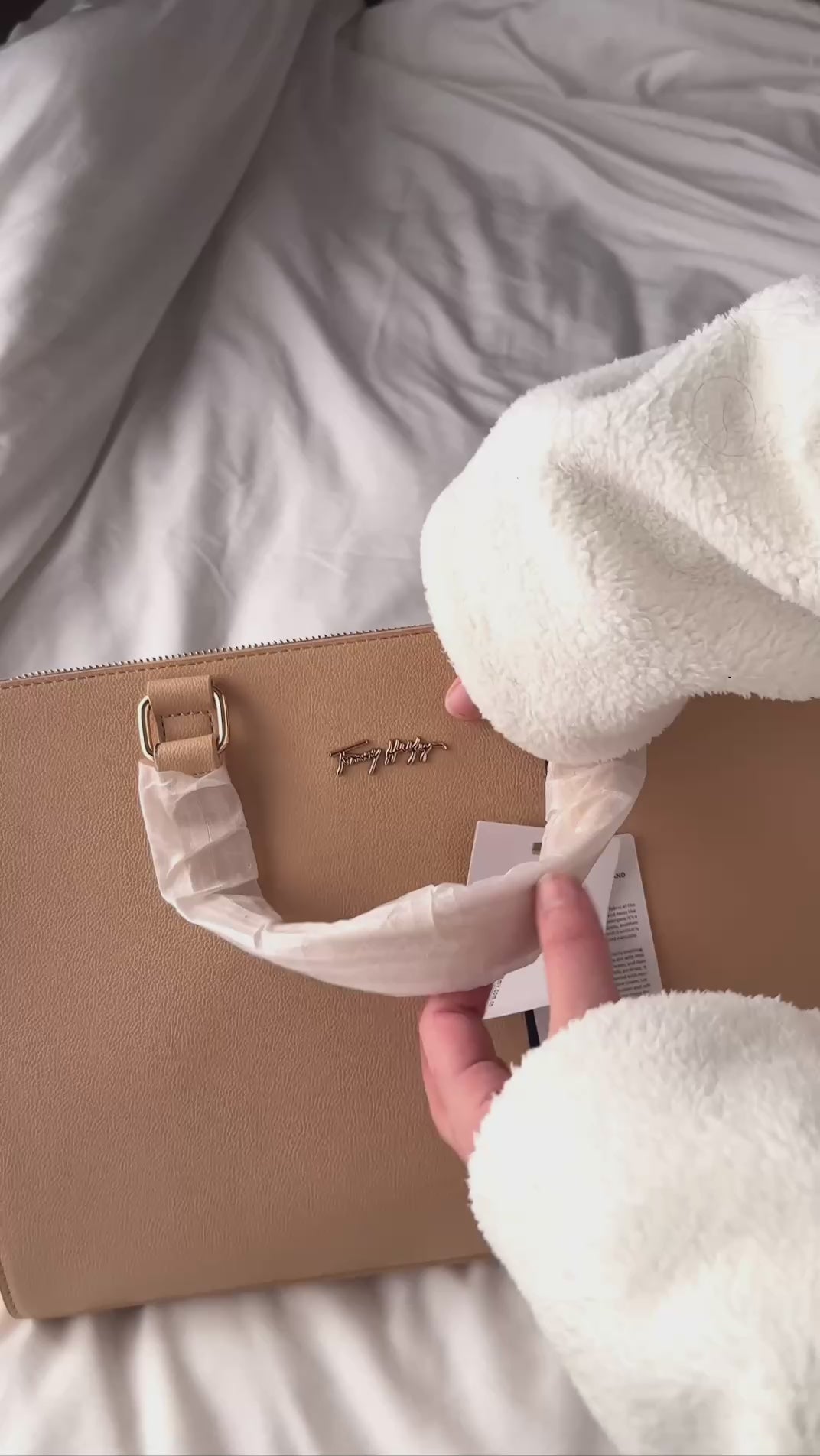 Tommy Hilfiger Joy Satchel Women's Bag Tote Hand Soft Cream