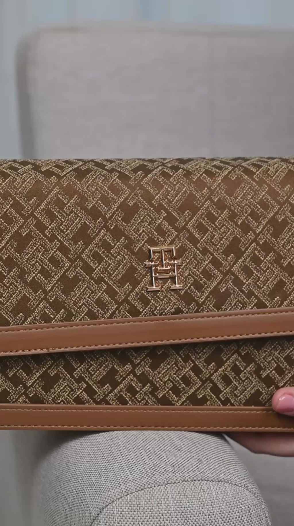 Tommy Hilfiger TH Jacquard Shoulder Bag Light Brown