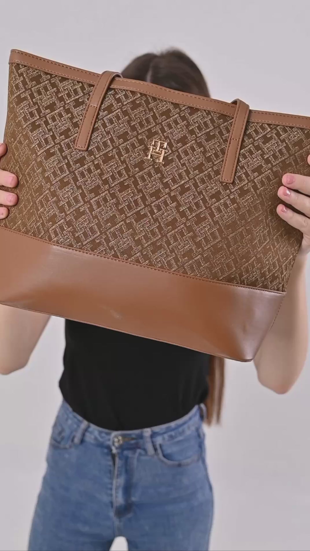 Tommy Hilfiger LATAM JACQUARD TOTE Bag Brown