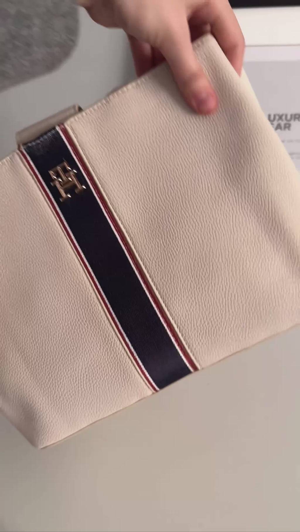 Tommy Hilfiger TH Monogram Satchel Soft Cream